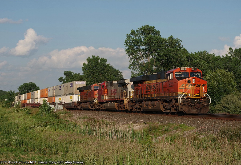 BNSF 8023